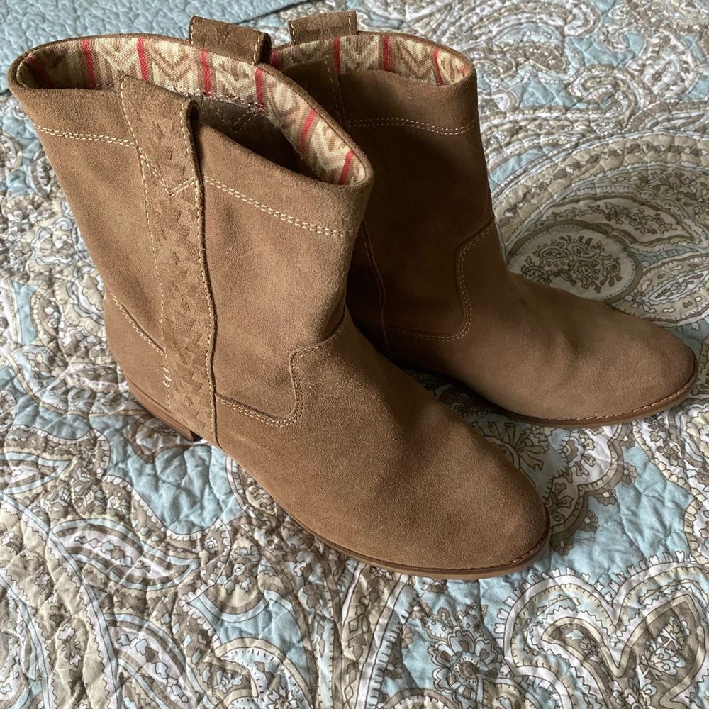 Toms Cowboys Bootie- Size 8